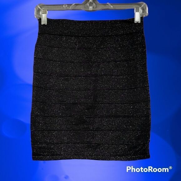 Forever 21 Black Sparkle Skirt - Mini/Skirts, Size M for Women - Picture 2 of 3